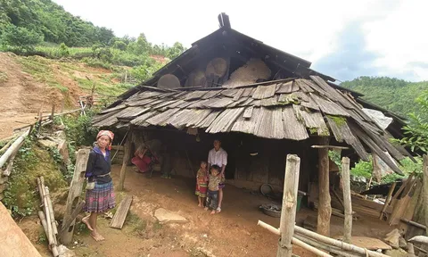 Quỹ mái ấm cùng mạnh thường quân xây dựng nhà tình nghĩa cho người nghèo Tây Nguyên