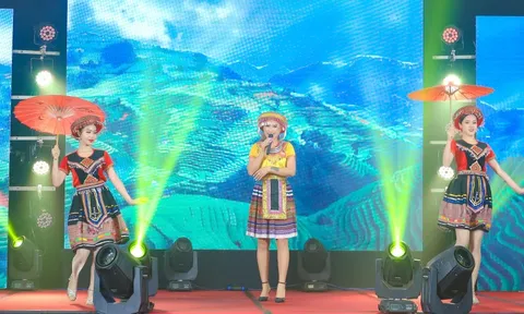 Doanh nhân Trịnh Thị Lan đăng quang “Hoa hậu Thiện nguyện” của cuộc thi Hoa hậu Quý bà Việt Nam Toàn cầu 2022