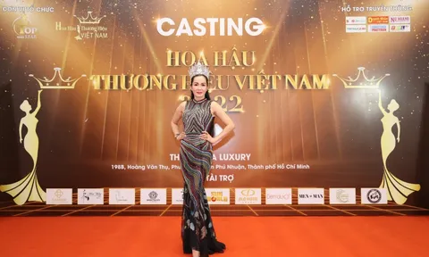 Hoa hậu Ngọc Giàu xuất hiện đầy lộng lẫy tại thảm đỏ buổi Casting Hoa hậu Thương hiệu Việt Nam 2022