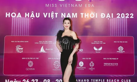 Người đẹp có làn da đẹp Võ Thị Thanh Thanh diện đầm đen quyến rũ tại Chung khảo Hoa hậu Việt Nam Thời đại 2022