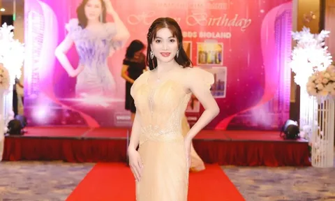 Á hậu Tống Thị Kim Oanh xinh đẹp trong sự kiện tại Hạ Long