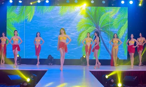 Á hậu Lê Xuân Tâm quyến rũ trên “ghế nóng” đêm bán kết Hoa hậu Việt Nam Thời đại 2022