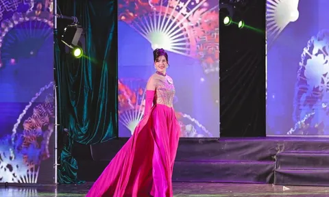 Lê Thị Việt Anh được trao giải Người đẹp được yêu thích nhất Hoa hậu Doanh nhân Châu Á Việt Nam 2023