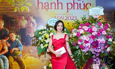 Á Hậu Lê Thị Khánh Vân Tham Dự Buổi Ra Mắt Phim “ Chạm Vào Hạnh Phúc”