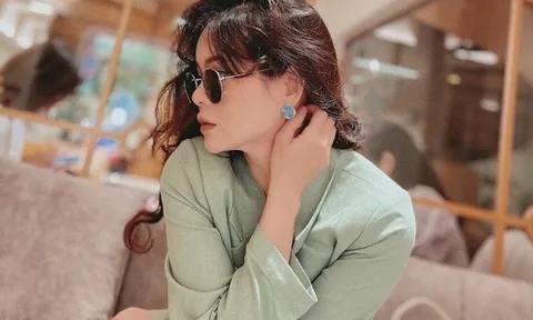 Nhà thiết kế Loan Nguyễn tài trợ BST đầm maxi Floral Sea cho đêm chung kết cuộc thi Hoa Hậu Doanh Nhân Việt Nam Quốc Tế 2022 