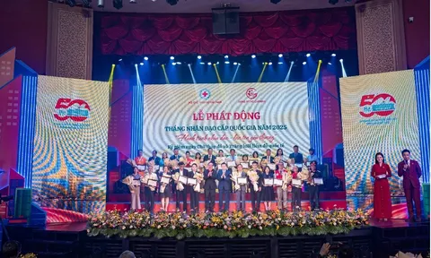 Tháng Nhân Đạo 2025: Hành trình chia sẻ yêu thương