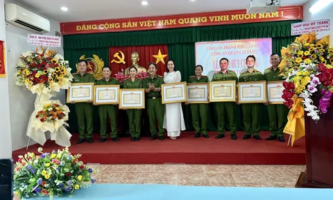 Tiến sĩ Hoa hậu Doanh nhân Việt Nam Toàn cầu Võ Thị Ngọc Giàu vinh dự được Chủ tịch nước tặng Huy chương chiến sĩ vẻ vang hạng ba