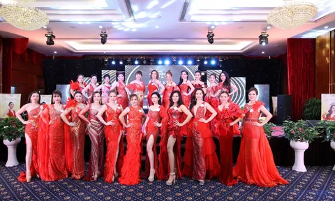 Bán kết Hoa hậu Thương hiệu Việt Nam 2022: Dàn thí sinh tự tin trên sân khấu