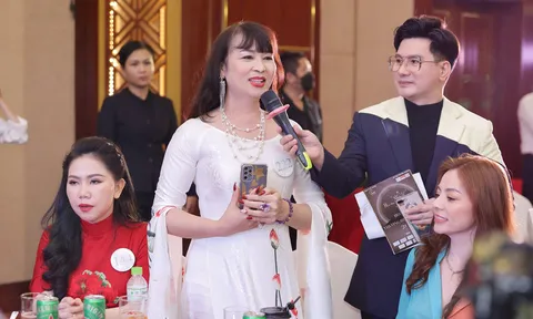 Thí sinh Hoa hậu Thương hiệu Việt Nam 2022 quyên góp quỹ vì người nghèo