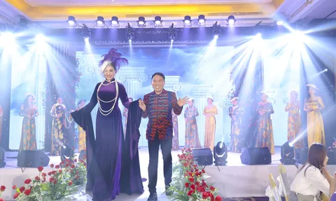 Hoa hậu Thiện nguyện Phạm Minh Phi xúc động trong buổi tiệc cảm ơn sau đăng quang