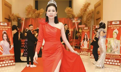 Á hoàng Nguyễn Kim Âm rực rỡ tại buổi họp báo Hoa hậu Doanh nhân Châu Á Việt Nam 2022