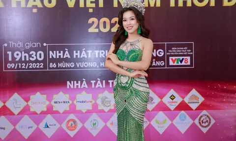 Hoa hậu Đỗ Thị Quỳnh thu hút mọi ánh nhìn trên thảm đỏ chung kết Hoa hậu Việt Nam Thời đại 2022