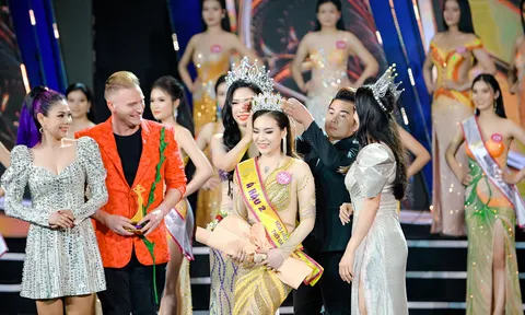 Thạch Thị Cẩm Tố đăng quang Á hậu 2 Hoa hậu Việt Nam Thời đại 2022