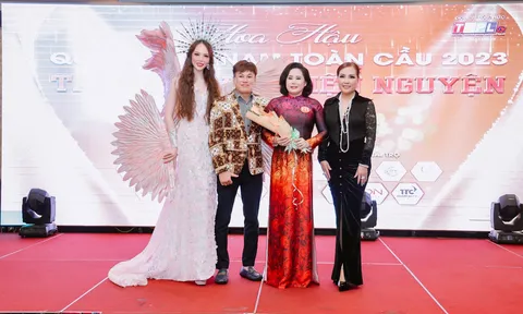 Trang phục dạ hội của NTK Tommy Nguyễn được đấu giá 110 triệu trong đêm thiện nguyện Hoa hậu Quý bà Việt Nam Toàn cầu 2023