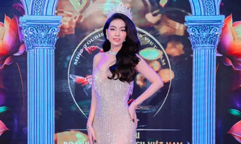 Á hậu Nguyễn Thị Hải Yến khoe nhan sắc quyến rũ tại bán kết Hoa hậu Doanh nhân Du lịch Việt Nam 2023