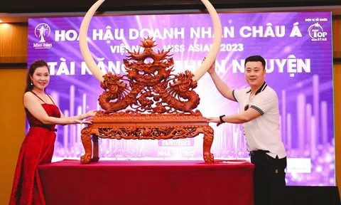 Doanh nhân Trần Thị Hằng đấu giá gây quỹ thiện nguyện khi thi nhan sắc