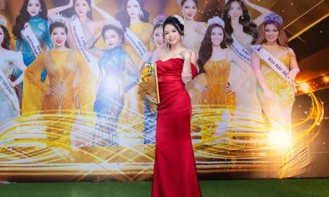 Hoa hậu Tài năng Thanh Tuyền nhận bằng chứng nhận danh hiệu sau đăng quang